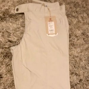 Women’s size 2 Royal Robbins Bermuda shorts NWT